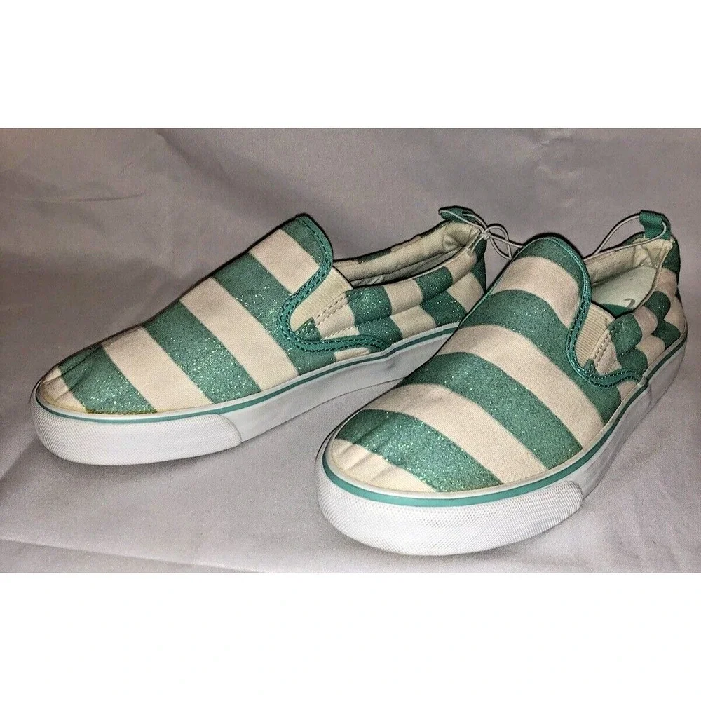New Old Navy Shoes Canvas Slip-on  Loafers Girls Size 4 striped green